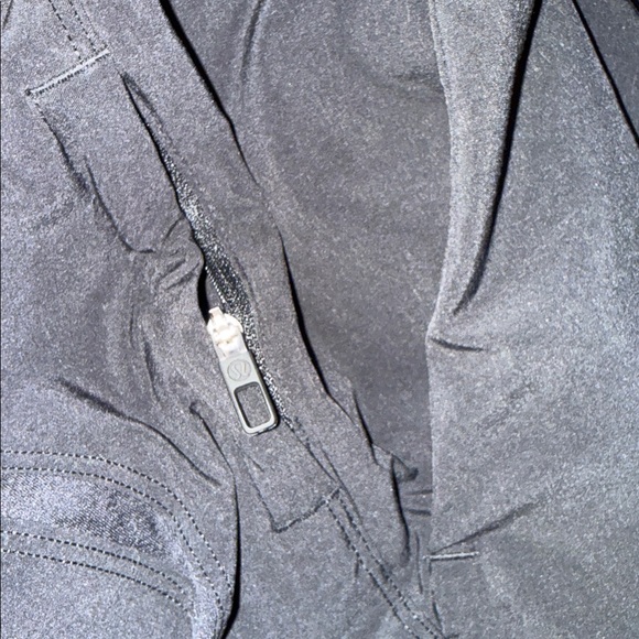 Lululemon Black Men’s Athletic Shorts 9inch inseam - Picture 6 of 6